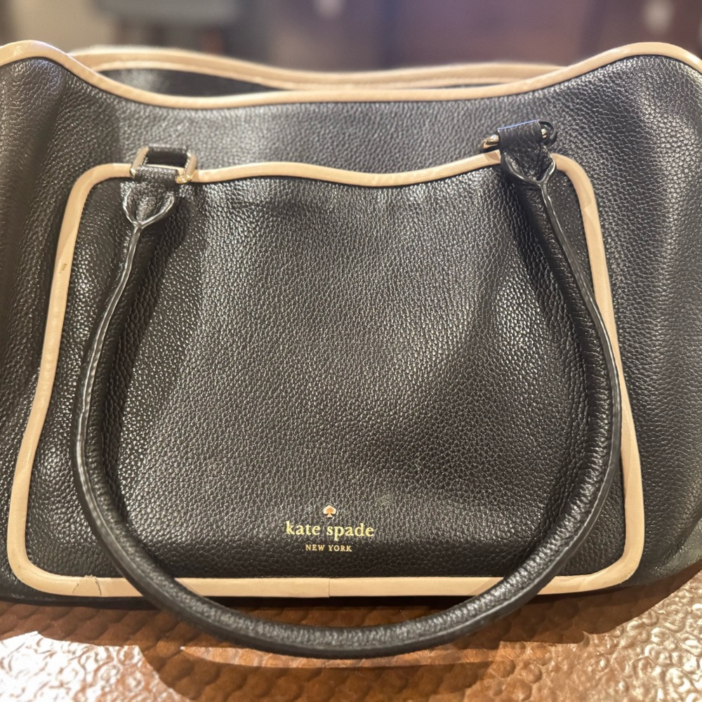 Kate Spade Black and Cream Shoulder Bag